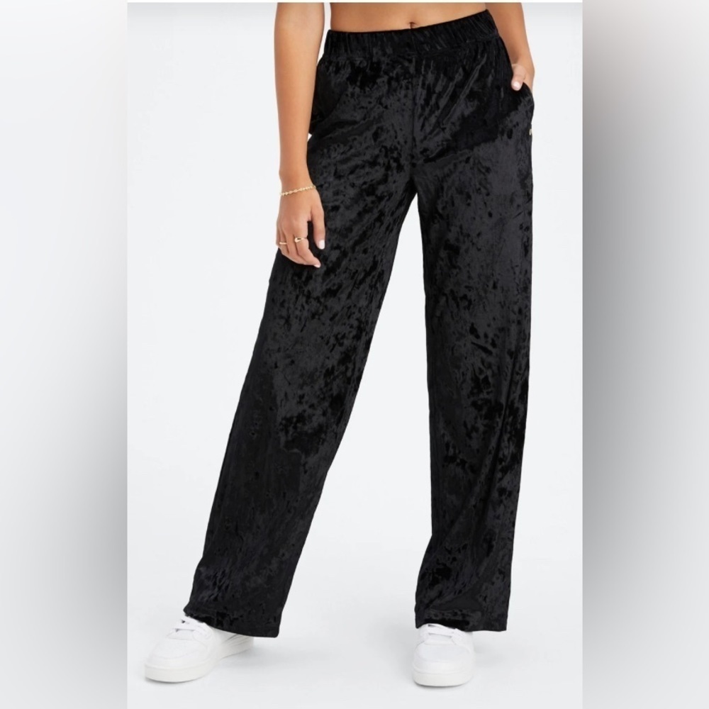 FABLETICS Sz S Go-To  Crushed Velour Wide Leg High Rise Palazzo Style Pants